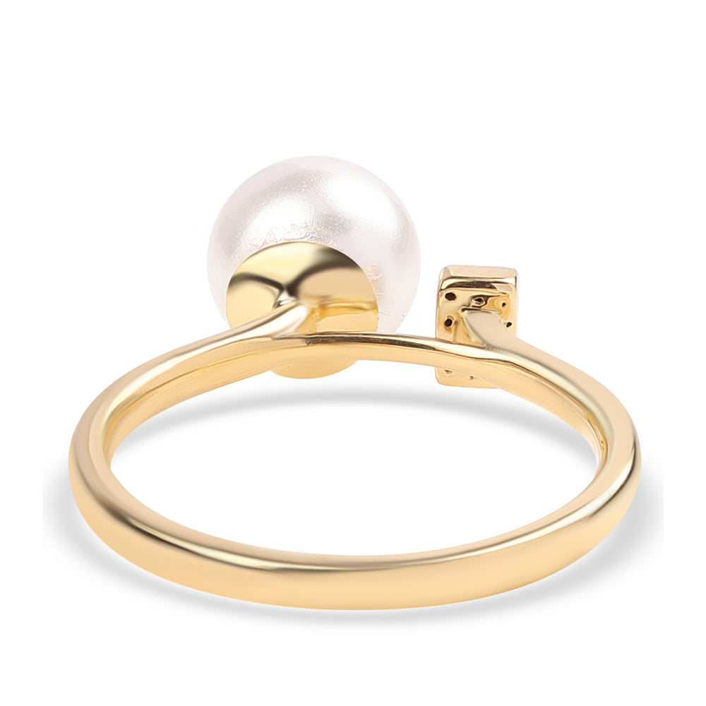 Anillo de Plata Bañada en Oro con Perla blanca de agua dulce y Topacio Blanco