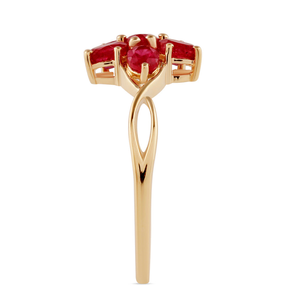 Anillo de Oro 9K con Rubí de Madagascar