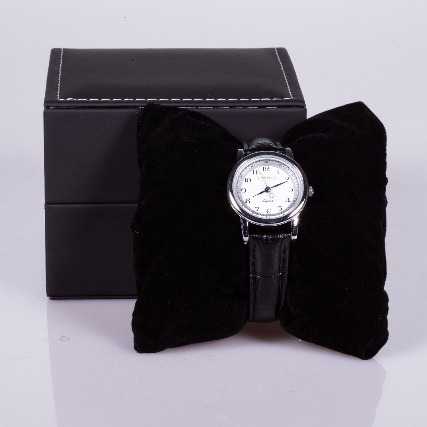 Reloj de Aleación Bañado en Oro con Cristal Emporia® Blanco 2 