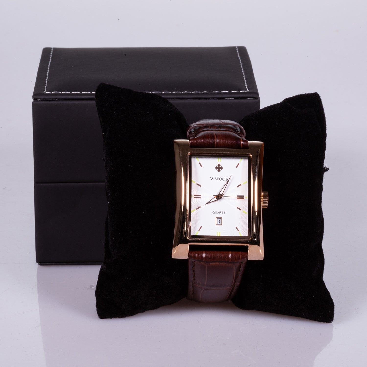 Reloj de pulsera de acero inoxidable chapado en oro con correa de cuero marrón 1 