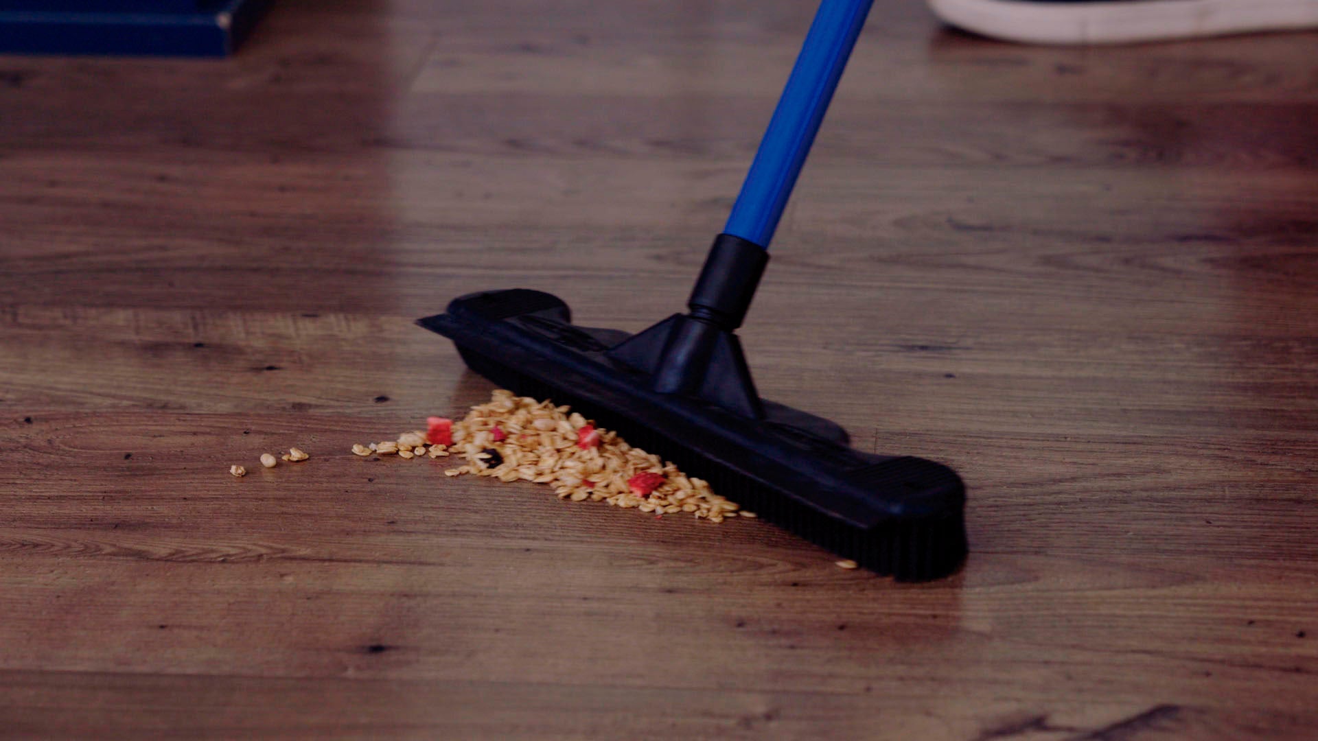 Starlyf Broom Escoba Multifuncional – Cerdas de Goma, Mango Ajustable 8 