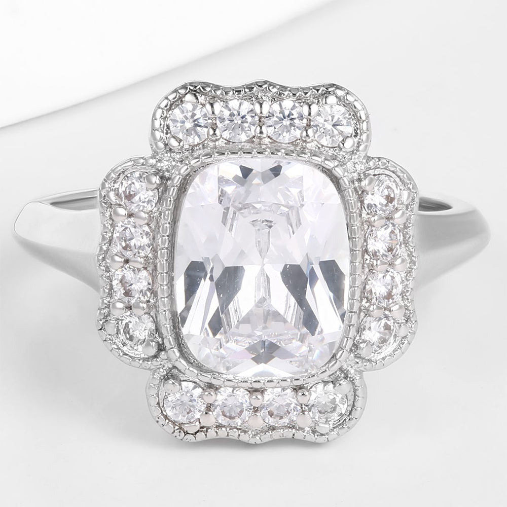 Anillo de Aleación Bañado en Oro con Cristal Emporia® Blanco