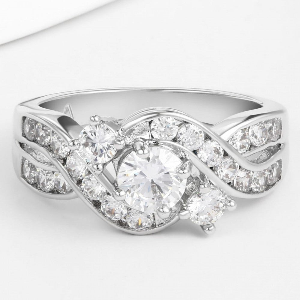 Anillo de Aleación Bañado en Oro con Cristal Emporia® Blanco 1 
