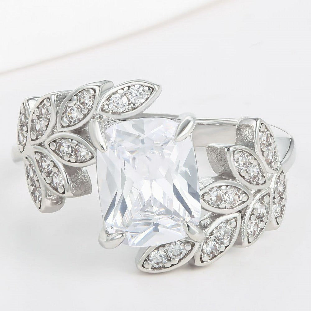 Anillo de Aleación Bañado en Oro con Cristal Emporia® Blanco 1 