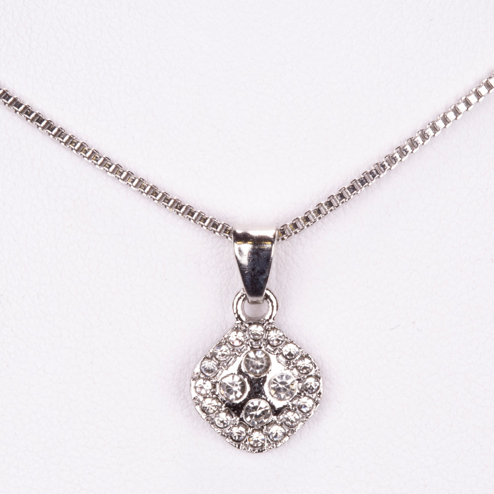 Conjunto de joyería Emporia de 5 piezas, de alta calidad y en tono plateado, presentado en una exclusiva caja de regalo con efecto piel (incluye reloj, pulsera, collar, pendientes y anillo, con cristal blanco Emporia). 3 