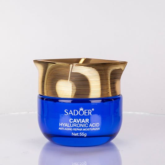 Crema facial antiedad y regeneradora SADOER con caviar y ácido hialurónico.