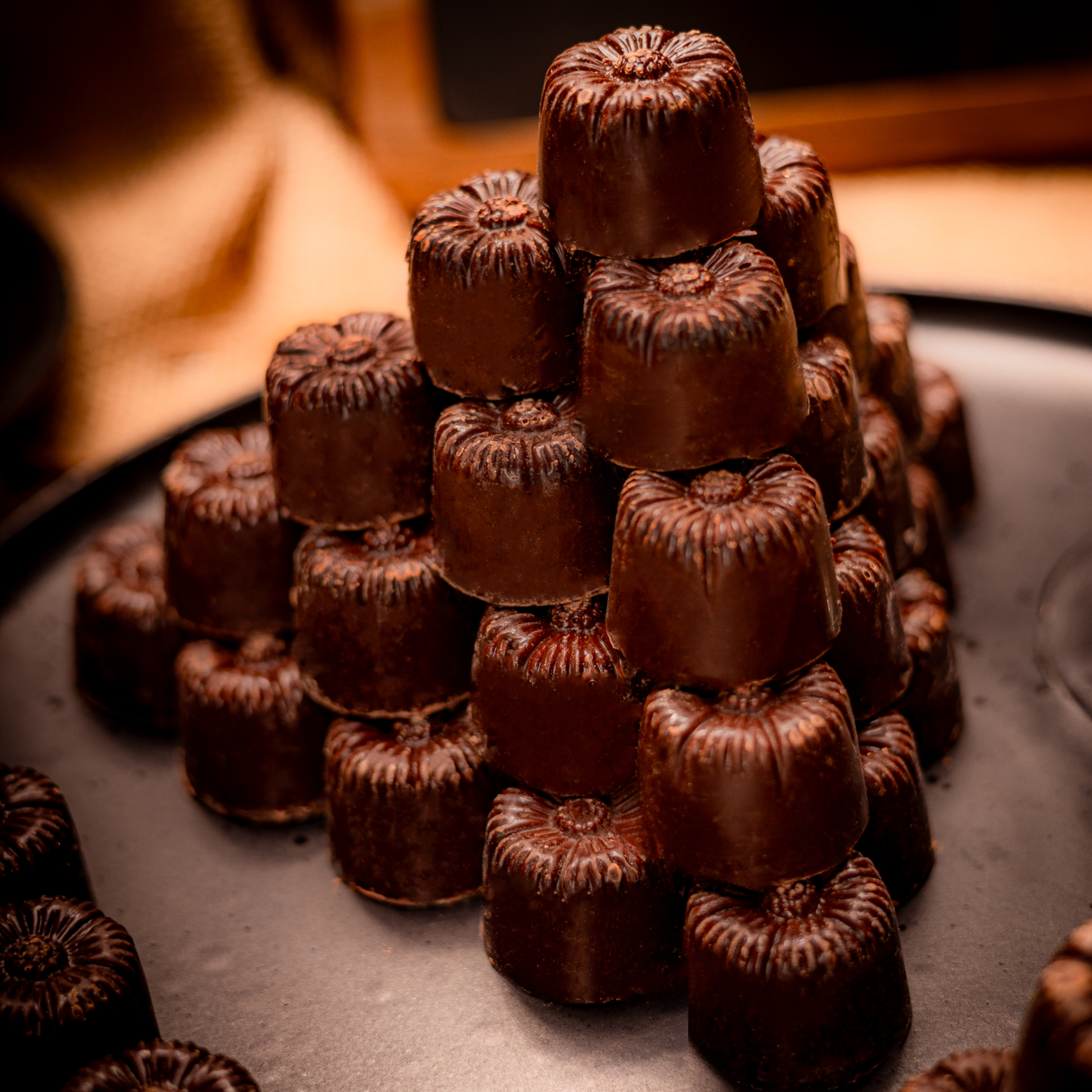 1 kg de chocolate negro relleno de ponche de huevo 5 