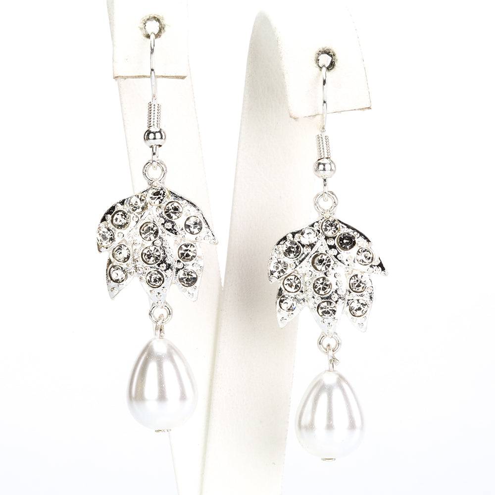 Conjunto de Aleación Bañado en Oro con Perla de cristal y Cristal Emporia® Blanco ( Collar +Pendientes )