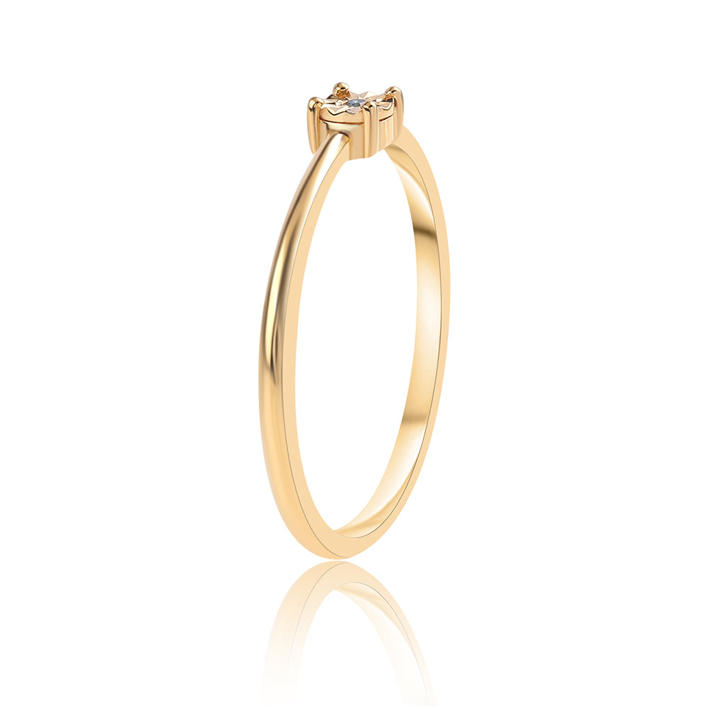 Anillo de Plata Bañada en Oro con Diamante Azul