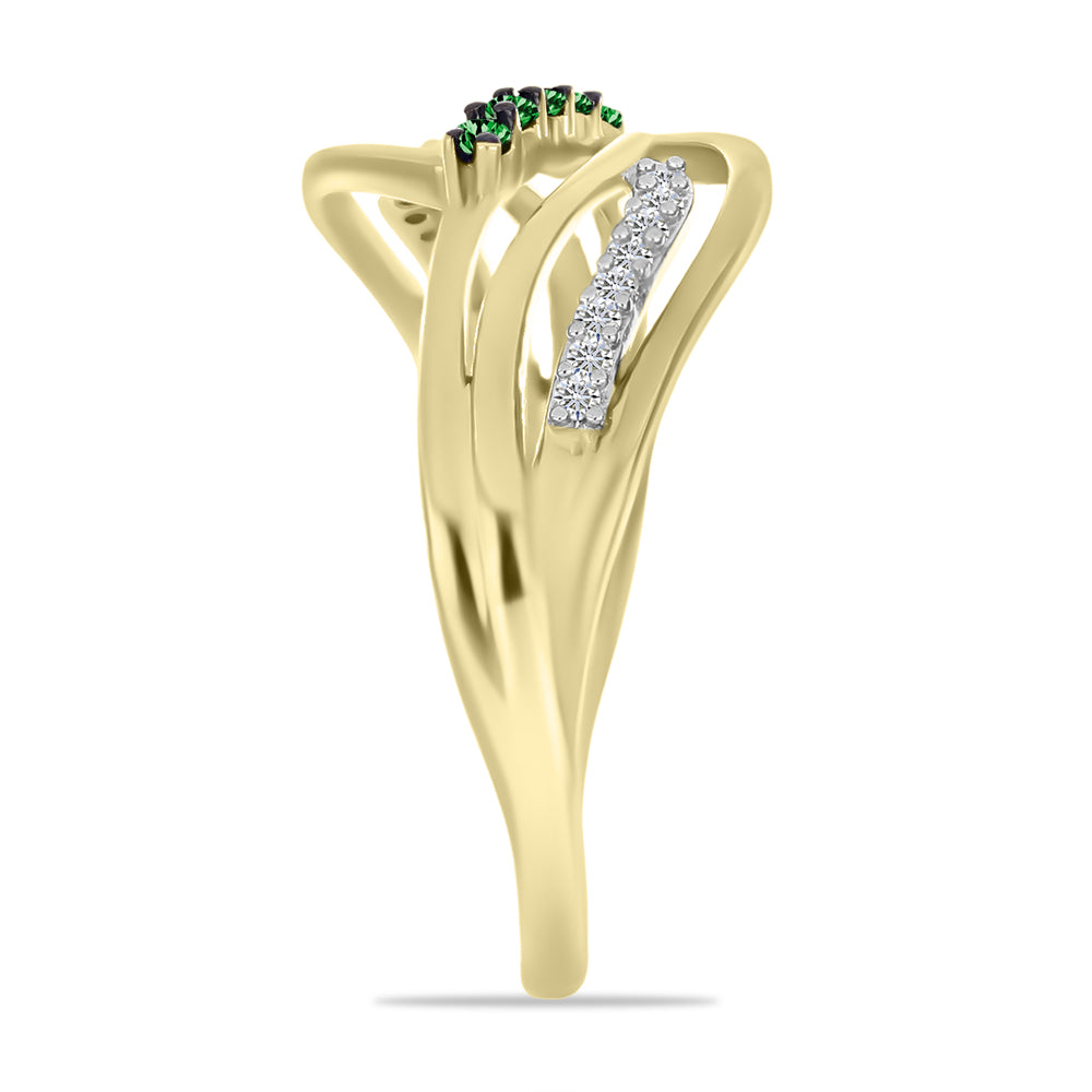 Anillo de Plata Bañada en Oro con Diamante Verde y Diamante blanco