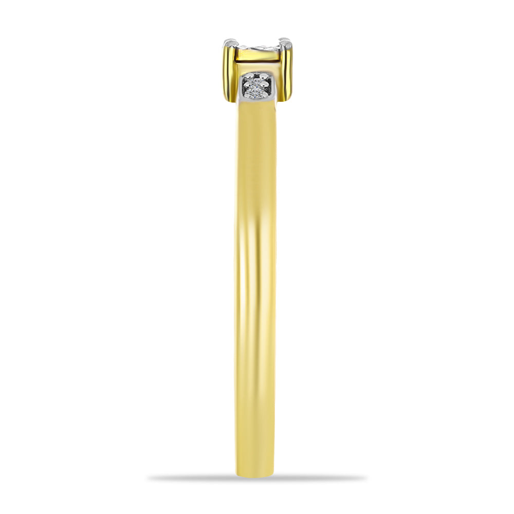 Anillo de Plata Bañada en Oro con Diamante blanco 4 