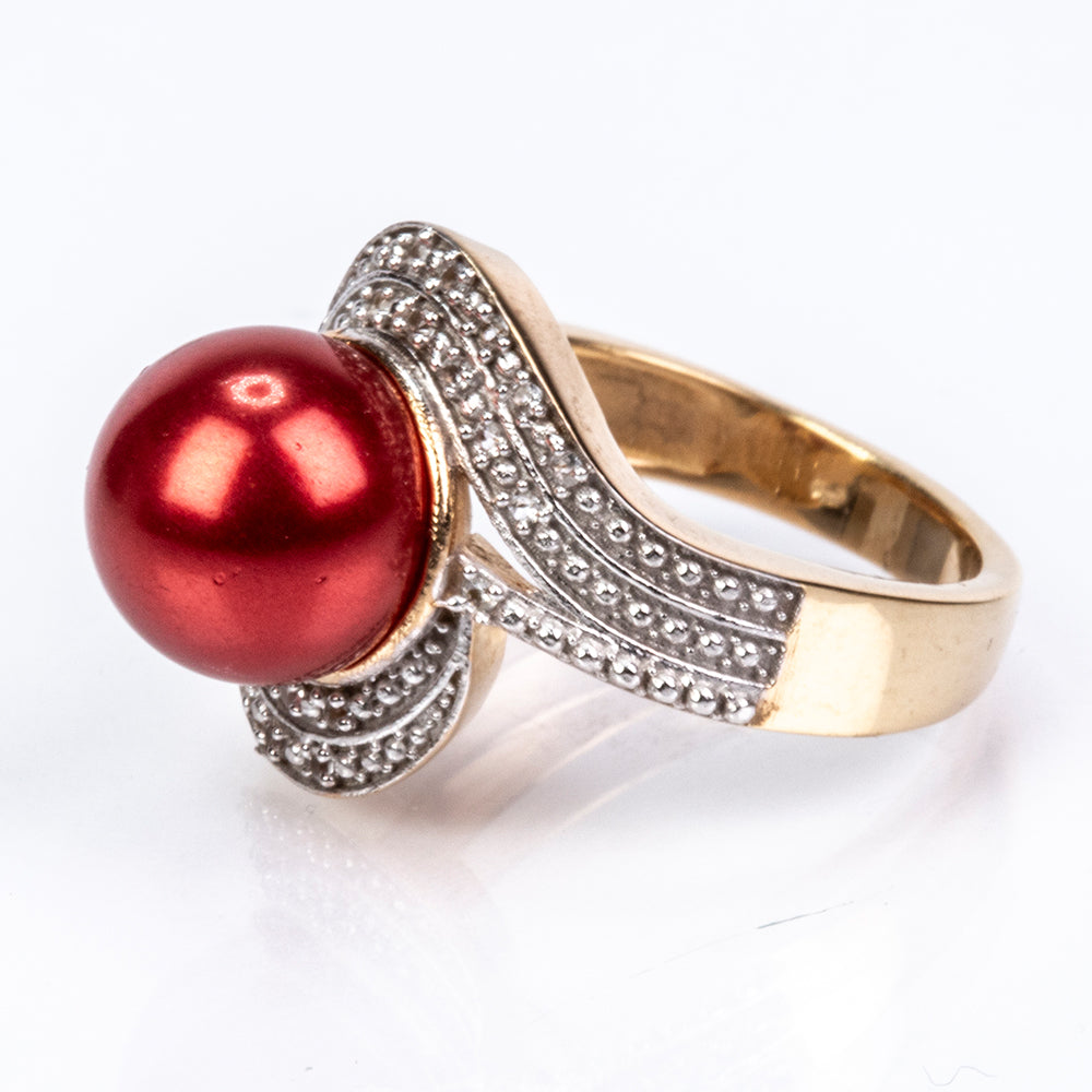 Anillo de Plata Bañada en Oro con Perla roja de río y Topacio Blanco 3 