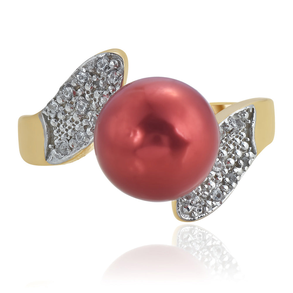 Anillo de Plata Bañada en Oro con Perla roja de río y Topacio Blanco