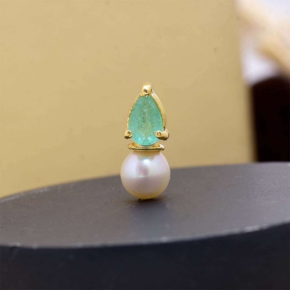 Colgante de Plata Bañada en Oro con Esmeralda de Brasil y Perla blanca de agua dulce