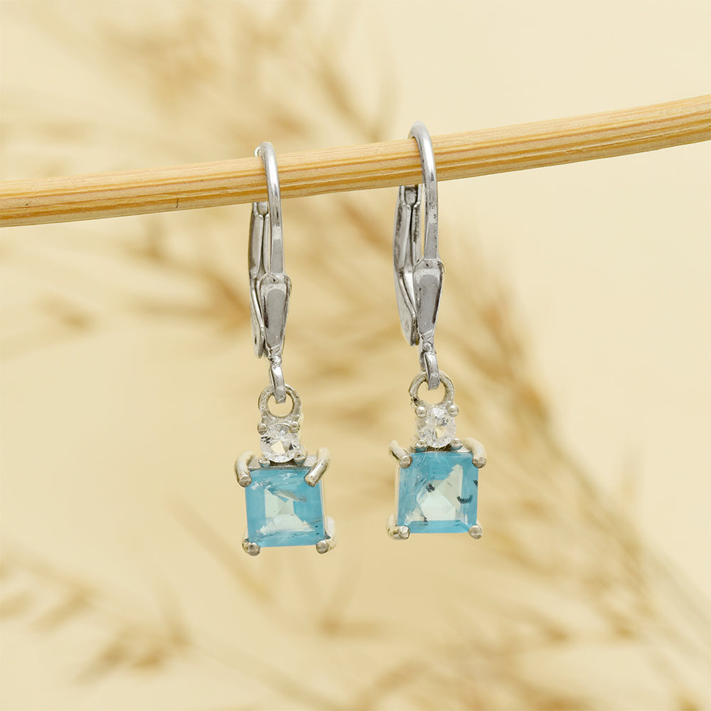 Pendientes de Plata con Apatita azul de Madagascar y Topacio Blanco