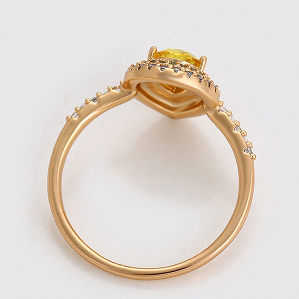 Anillo de Aleación Bañado en Oro con Cristal Emporia® Amarillo y Cristal Emporia® Blanco 5 
