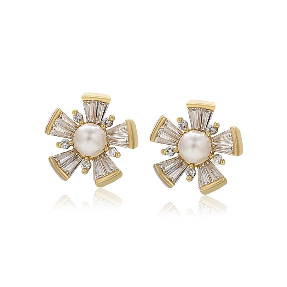 Pendientes de Aleación Bañado en Oro con Perla de cristal y Cristal Emporia® Blanco