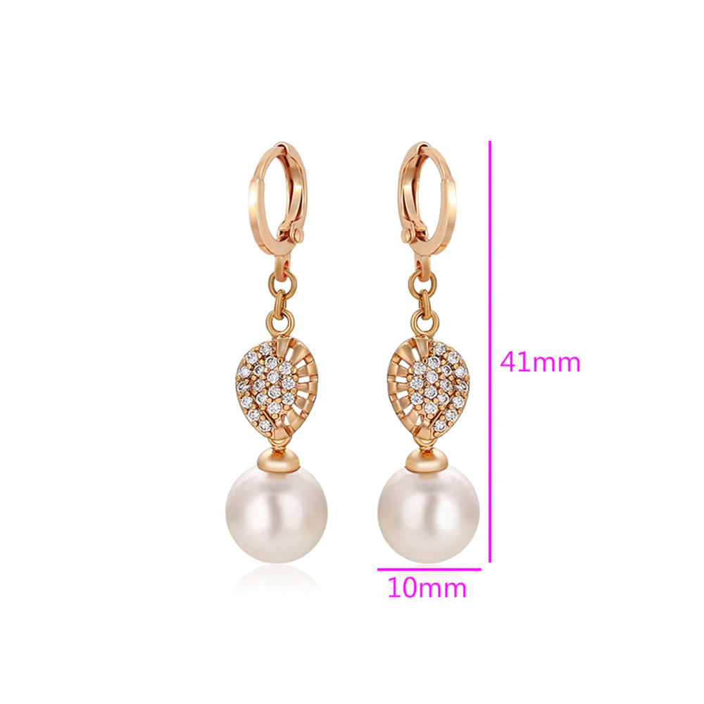 Pendientes de Aleación Bañado en Oro con Perla de cristal y Cristal Emporia® Blanco 2 