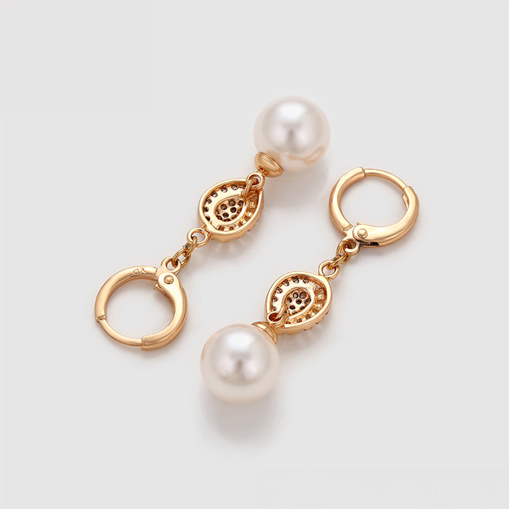 Pendientes de Aleación Bañado en Oro con Perla de cristal y Cristal Emporia® Blanco 7 