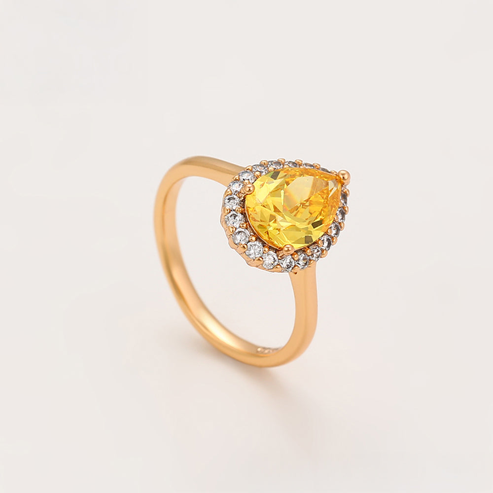 Anillo de Aleación Bañado en Oro con Cristal Emporia® Amarillo y Cristal Emporia® Blanco 3 