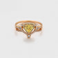 Anillo de Aleación Bañado en Oro con Cristal Emporia® Amarillo y Cristal Emporia® Blanco