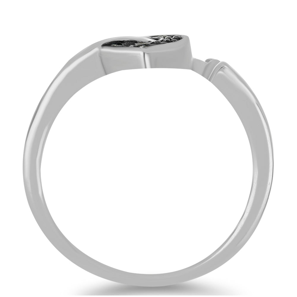 Anillo de Plata con Diamante Rojo