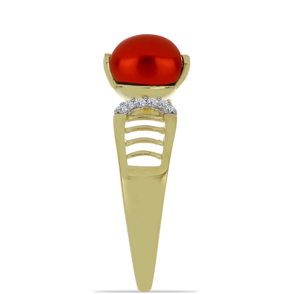 Anillo de Plata Bañada en Oro con Perla roja de río y Topacio Blanco