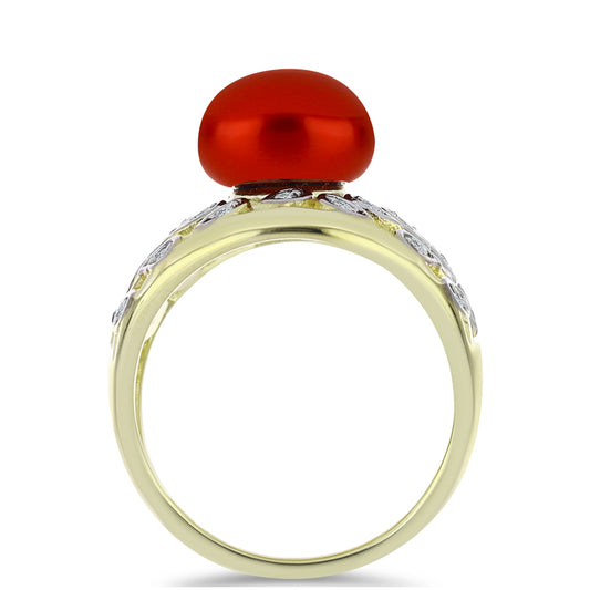 Anillo de Plata Bañada en Oro con Perla roja de río y Topacio Blanco