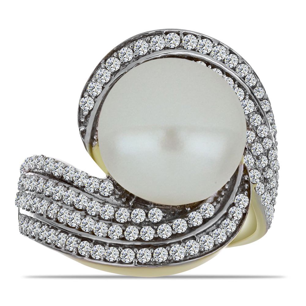 Anillo de Plata Bañada en Oro con Perla blanca de agua dulce y Topacio Blanco