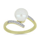 Anillo de Plata Bañada en Oro con Perla blanca de agua dulce y Topacio Blanco
