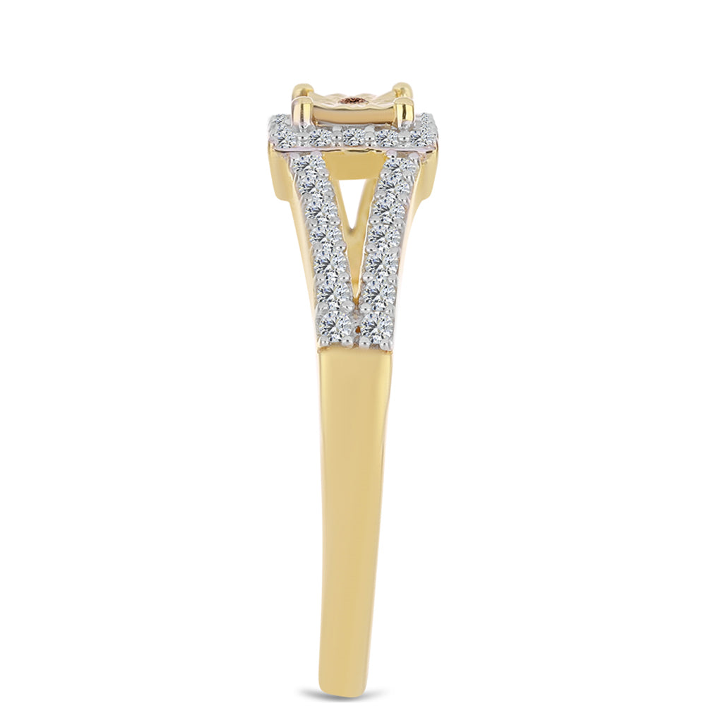 Anillo de Plata Bañada en Oro con Diamante Cognac y Topacio Blanco