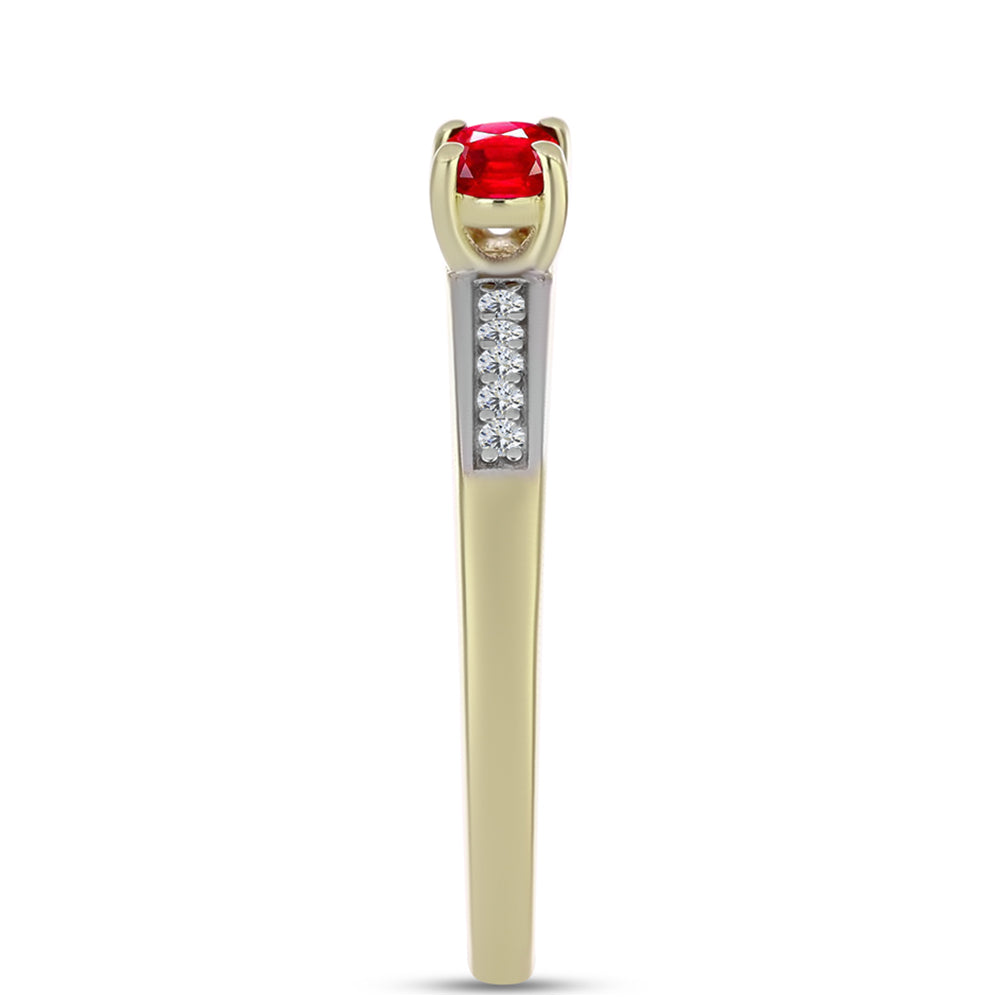 Anillo de Plata Bañada en Oro con Ágata Roja y Topacio Blanco