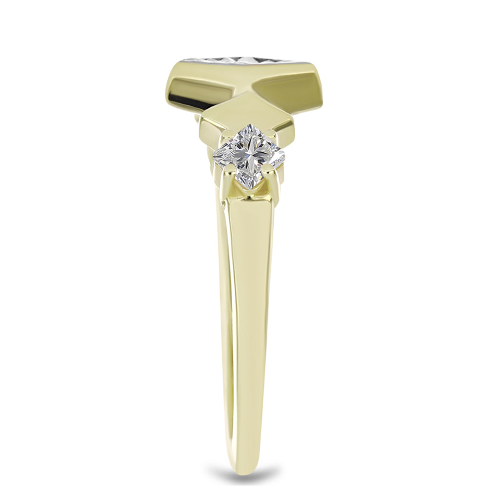 Anillo de Plata Bañada en Oro con Diamante blanco y Topacio Blanco 8 