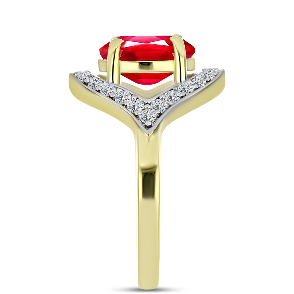 Anillo de Plata Bañada en Oro con Ágata Roja y Topacio Blanco