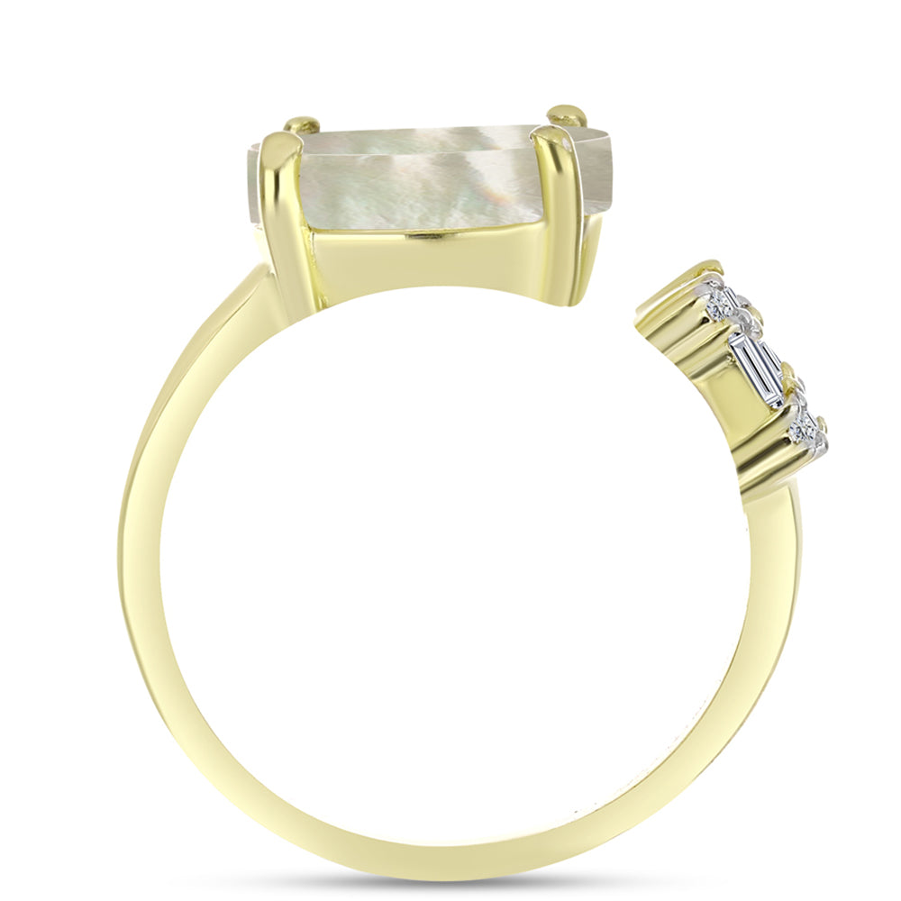 Anillo de Plata Bañada en Oro con Madreperla y Zircón Blanco