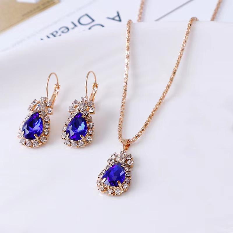 Conjunto de Aleación Bañado en Oro con Cristal Emporia® Azul ( Collar +Pendientes +Colgante ) 1 
