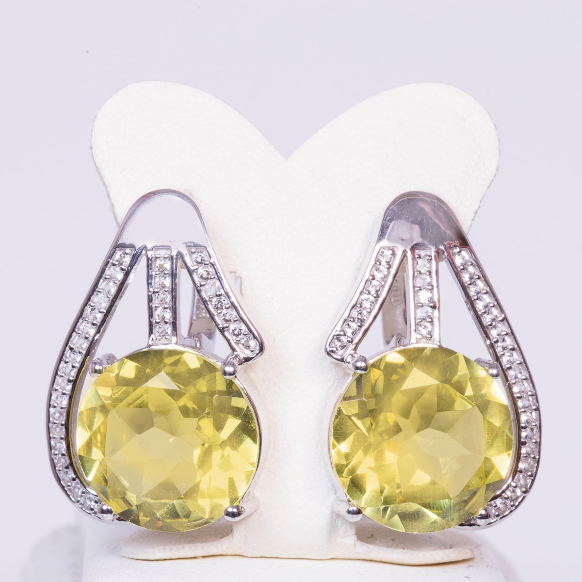 Pendientes de Plata con Diáspora artificial y Topacio Blanco 1 