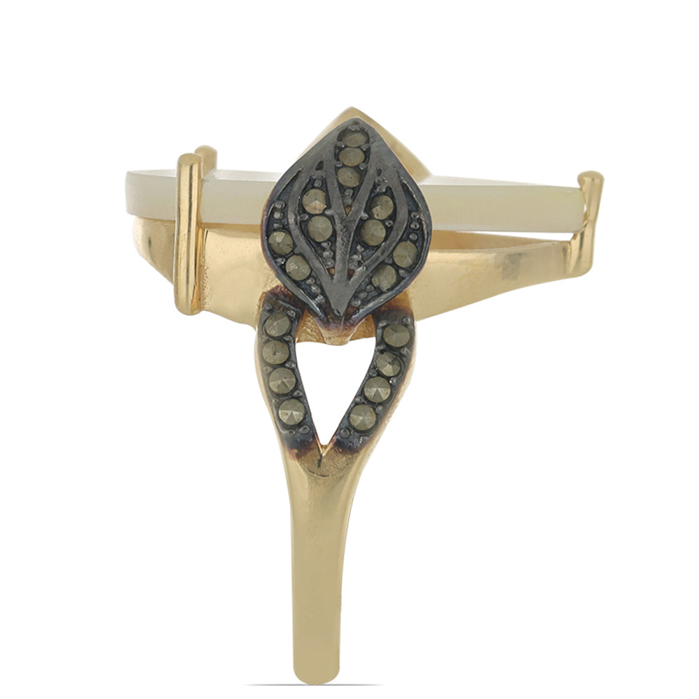 Anillo de Plata Bañada en Oro con Madreperla y Marcasita 4 