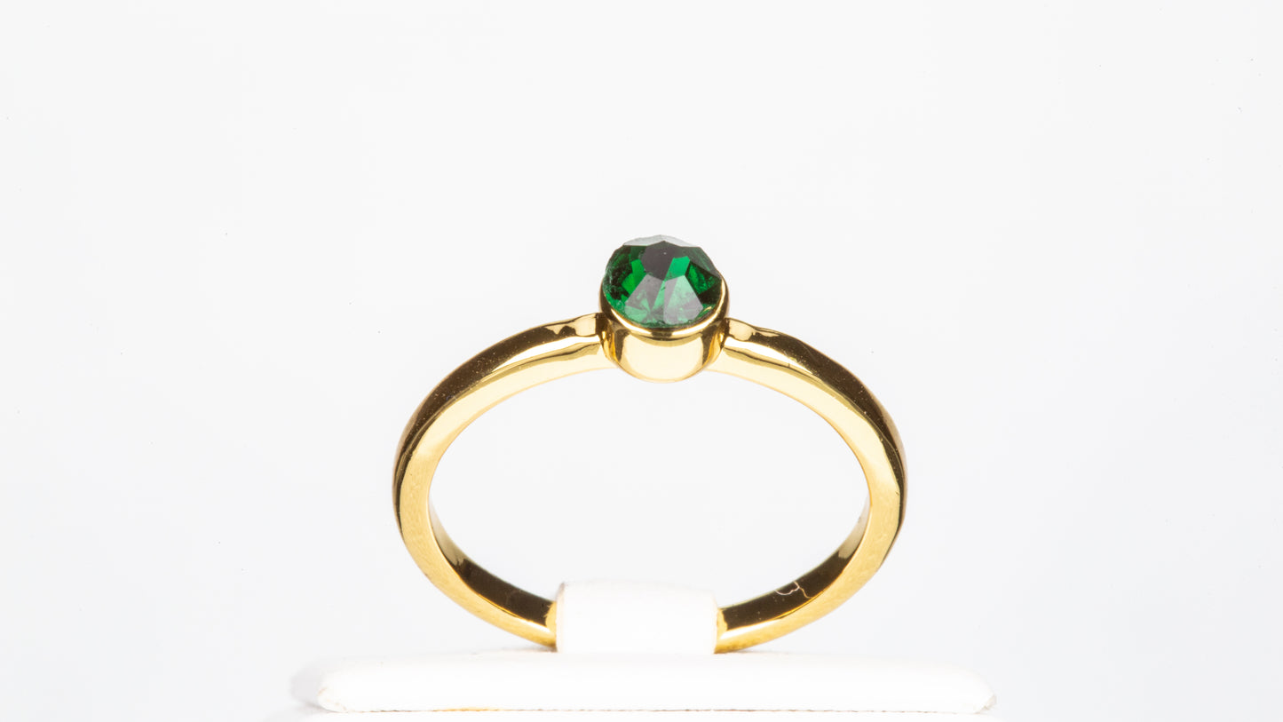 Conjunto de Aleación Bañado en Oro con Cristal Emporia® Rojo ( Anillo )